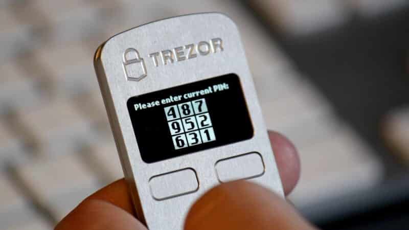 資安公司Unciphered破解Trezor冷錢包！PIN碼、助記詞皆可提取 | 鏈新聞 ABMedia