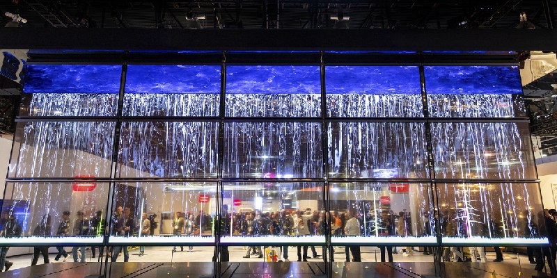 How LG and Samsung Are Making TV Screens Disappear